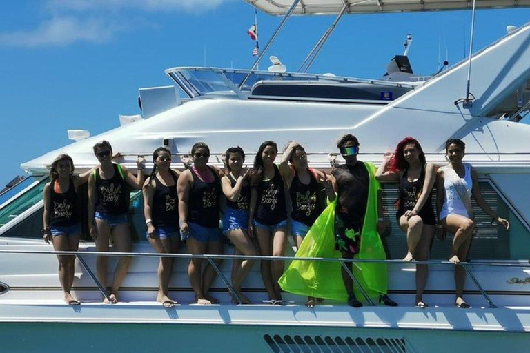 坎昆：豪华游艇之旅前往伊莎贝拉岛，主厨 #GMBSR55FUN坎昆：豪华游艇之旅，前往伊莎贝拉岛，主厨服务 #GMBSR55FUN