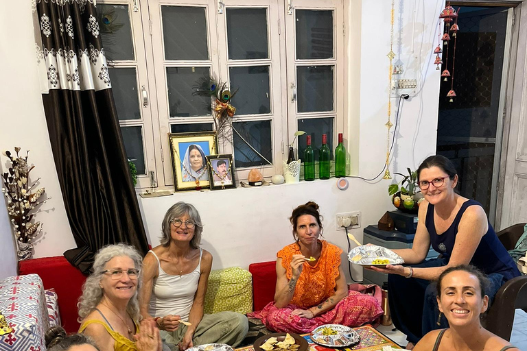 Mumbai: Hands-On Indian Cooking & Masala Chai Experience