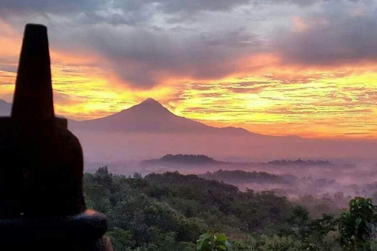 Relaxed Borobudur & Prambanan Private Tour from Yogyakarta Borobudur & Prambanan Private Day Trip