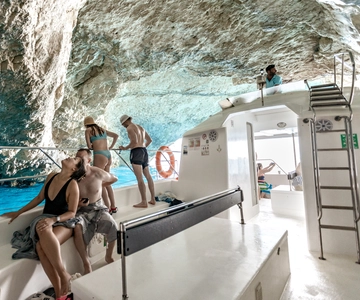 Porto Vromi: Navagio Shipwreck Beach & Blue Caves by Boat