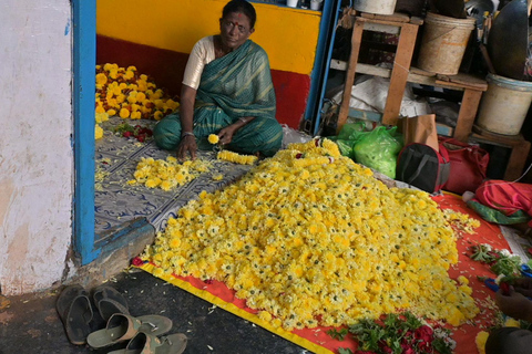 Bangalore: Foodie Tour, Local Market, & Mystery Nandi Temple Bangalore:Food Street Walk+Local Market+Mystery Nandi Temple