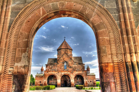 De Yerevan: Catedral de Echmiadzin e templo de ZvartnotsPasseio particular com guia