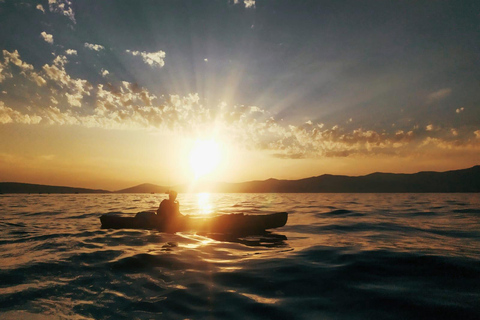 Split: Guidad havskajakpaddling och snorkling i solnedgången med vin