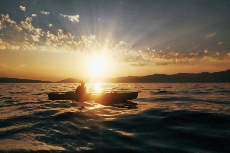 Split: Morska wycieczka kajakiem o zachodzie słońca z profesjonalnym przewodnikiem
