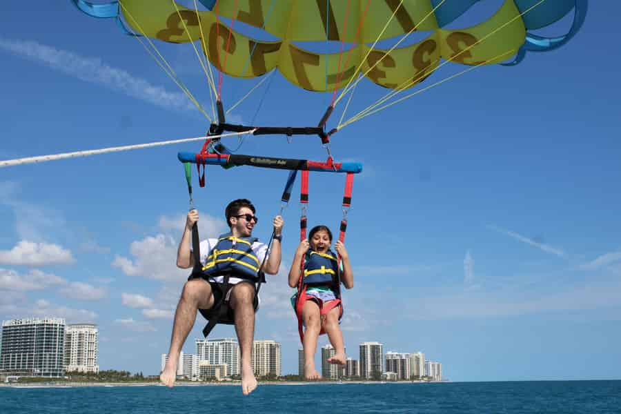 West Palm Beach: Parasailing-Abenteuer. Foto: GetYourGuide