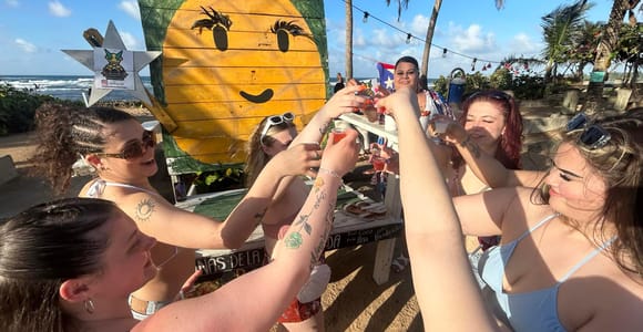 From San Juan: Pinones Bar Hopping Food Tour and Beach Trip