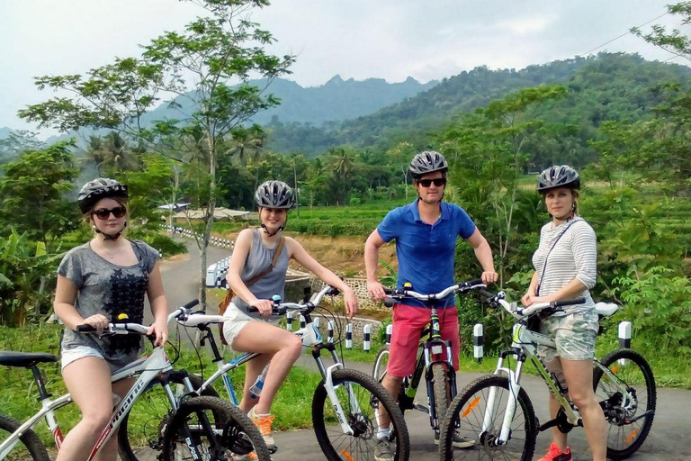 Borobudur tample, Cycling & Elo River Rafting Tour