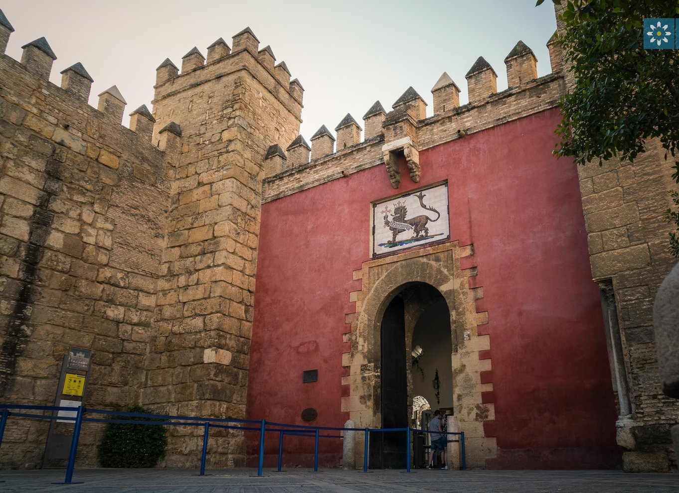 Sevilla: Alcázar, katedralen og Giralda – spring køen over