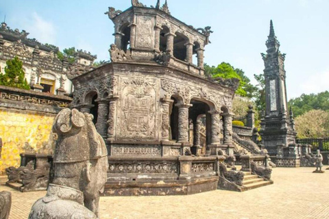 Hai Van Pas &amp; Ontdek de stad Hue Hele dag | Da Nang, Hoi AnOphaal- en terugbrengservice vanaf Da Nang - Maximaal 12 personen