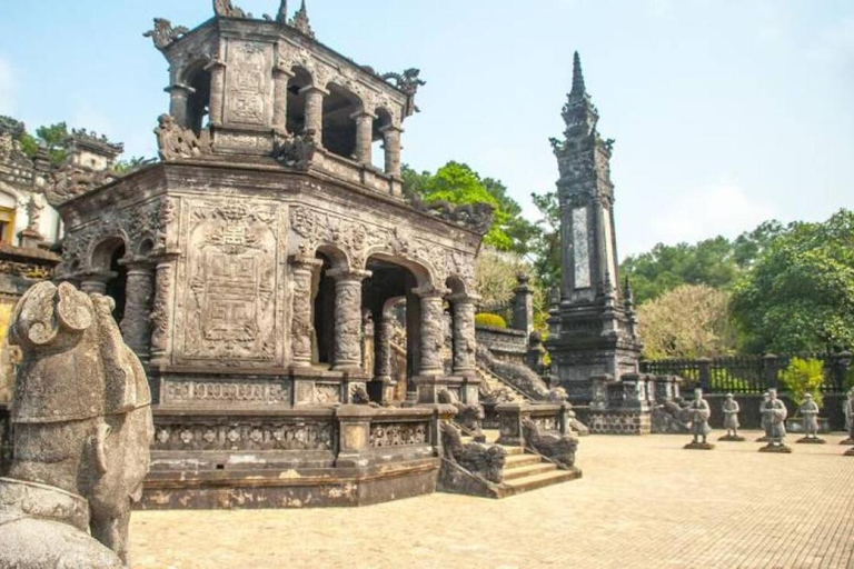 Hai Van Pas &amp; Ontdek de stad Hue Hele dag | Da Nang, Hoi AnOphaal- en terugbrengservice vanaf Da Nang - Maximaal 12 personen