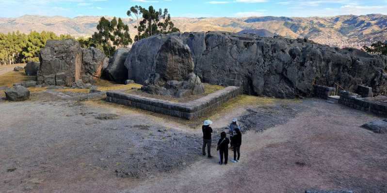 Cuzco: Visita a la Ciudad y Ruinas Místicas a Través del Tiempo