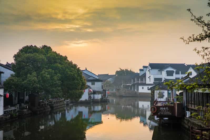 From Shanghai: Suzhou & Zhouzhuang Water Town Private Tour