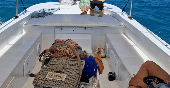 Syracuse: Picnic boat tour of Pillirina, Ortigia & sea caves