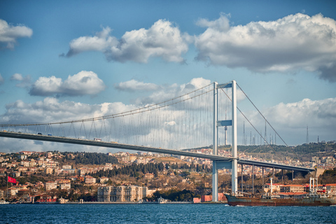 Istanbul: Bosphorus Cruise with Brunch