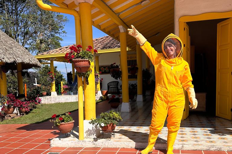 Medellín: 2-Day Jardín and Tapartó Tour with Accommodation