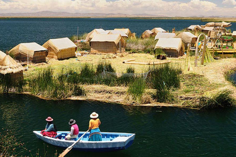 Private excursion to the Uros islands by traditional boat