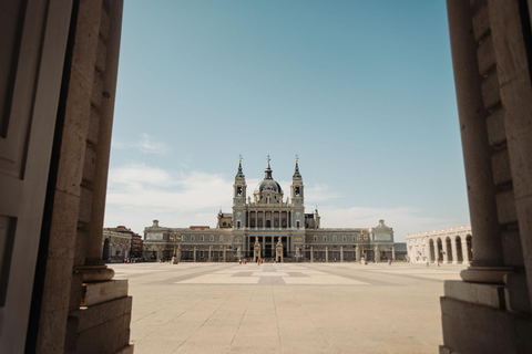 Madryt: pomiń kolejkę do Pałacu Królewskiego i Muzeum Prado