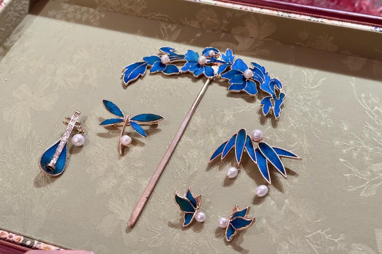 Shanghai: Your Own Kingfisher-Style Jewelry Experience