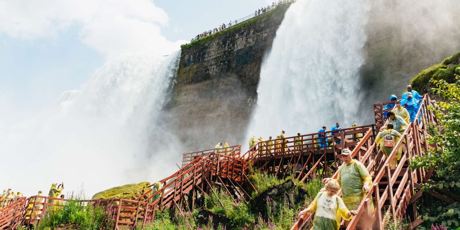 Niagara Falls: Boat Ride, Cave of the Winds & Tour