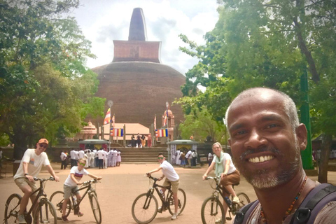 Anuradhapura: Heritage Mountain bike Tour