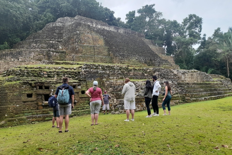 Belize City: Lamanai Maya-sitetour en jungleboottochtLamanai Maya-site Tour en jungel-boottocht