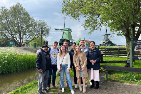 Amsterdam: Zaanse Schans and Giethoorn Guided Combo Tour
