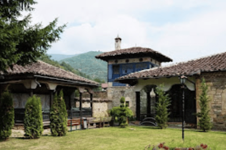 Skopje : Tetovo, Mavrovo, Galicnik et John Bigorski - Excursion d'une journéeSkopje : excursion d'une journée à Tetovo, Mavrovo, Galicnik et John Bigorski