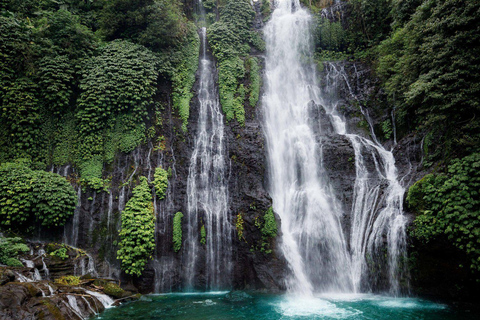 Munduk: Excursión a la Selva de los Lagos Gemelos con Canoa Lacustre y CascadaDesde la zona de Munduk : Tour privado