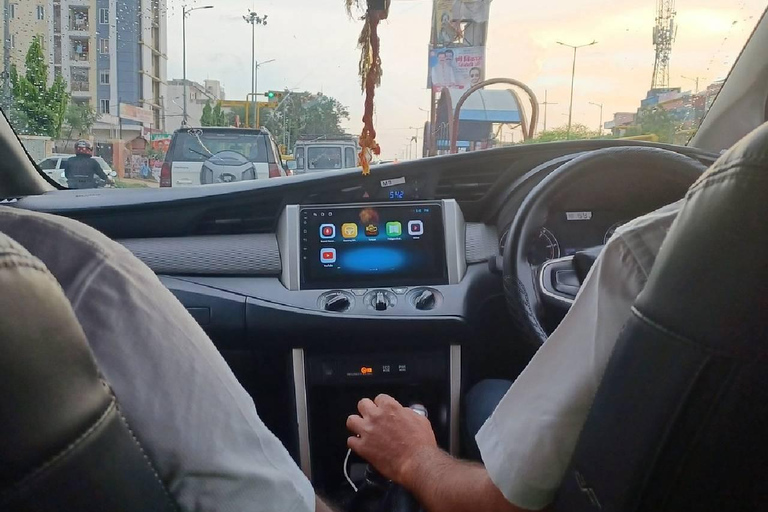 Jaipur: Privater Flughafentransfer zwischen der Stadt und dem Flughafen