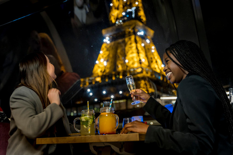 Paris: Seine River Champagne Dinner Cruise with Live Music Evening Seine River Cruise with Champagne, Dinner, and Music