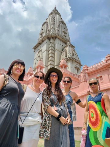 Visit City Tour Of Varanasi And Sarnath With Live Tour Guide in Shantiniketan