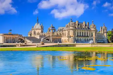 Från PARIS: Transfer tur och retur till Château de CHANTILLY