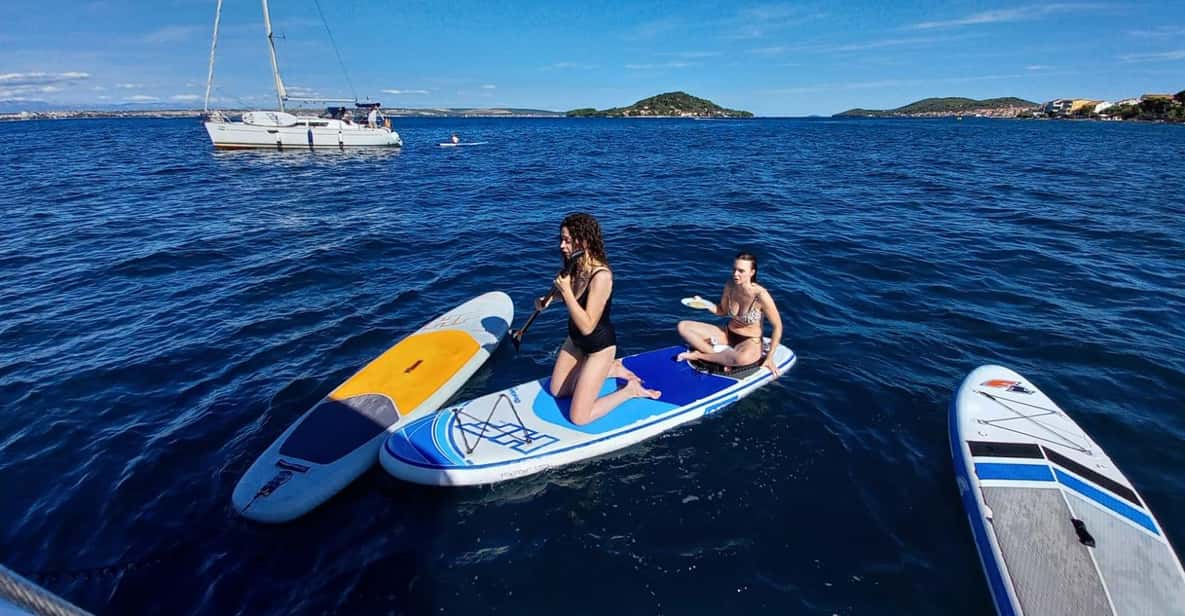Afbeelding 2 van Zadar: luxe dagzeiltocht op jacht met lunch en drankjes