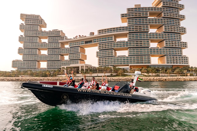 Dubai: 100 minuten durende rondvaart met speedboot, uitzicht op Atlantis en Burj Al Arab