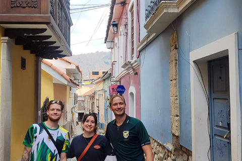 La Paz: Themed Bus, Cable Car, and off the Beaten Track Tour Half-Day Tour