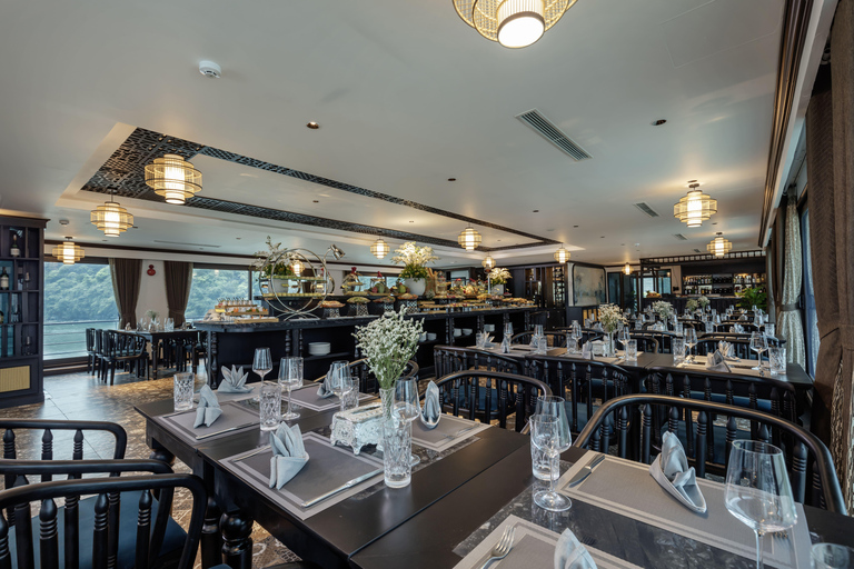 Luxury Halong 2-Day 5 Star Cruise: Balcony, Bathtub Room Junior Suite with private balcony - 1st floor