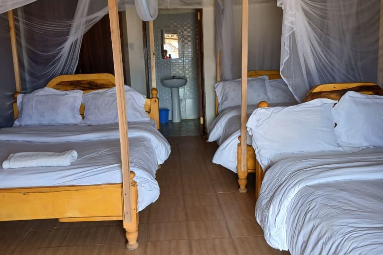 From Nairobi: 2-Day Tsavo East Safari with Train Ride