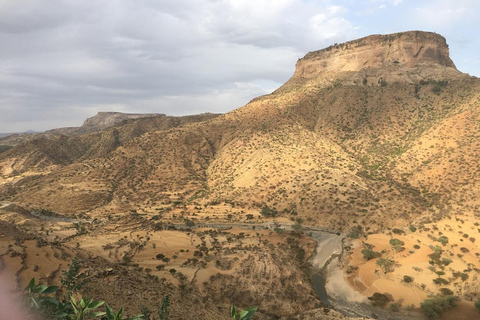 Tigray: iglesias rupestres de Gheralta, Axum y templo de YehaTigray: iglesias rupestres y montañas de Gheralta (2 días)