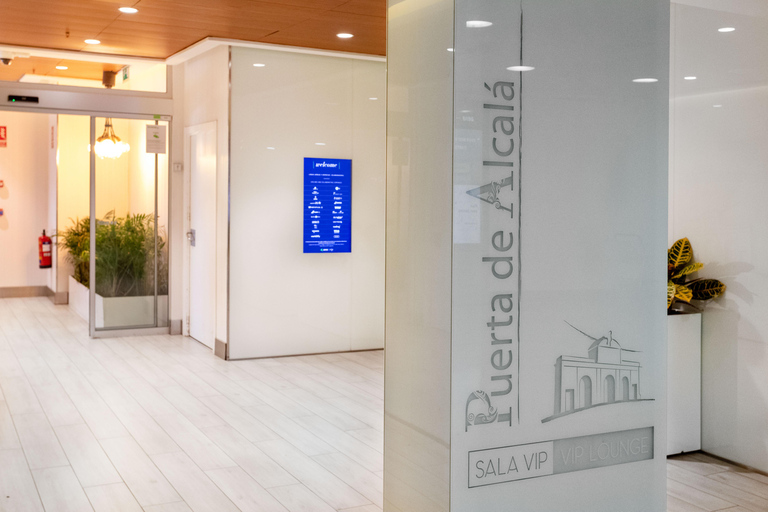 Madrid: Access to Puerta de Alcalá VIP Airport Lounge (T2)