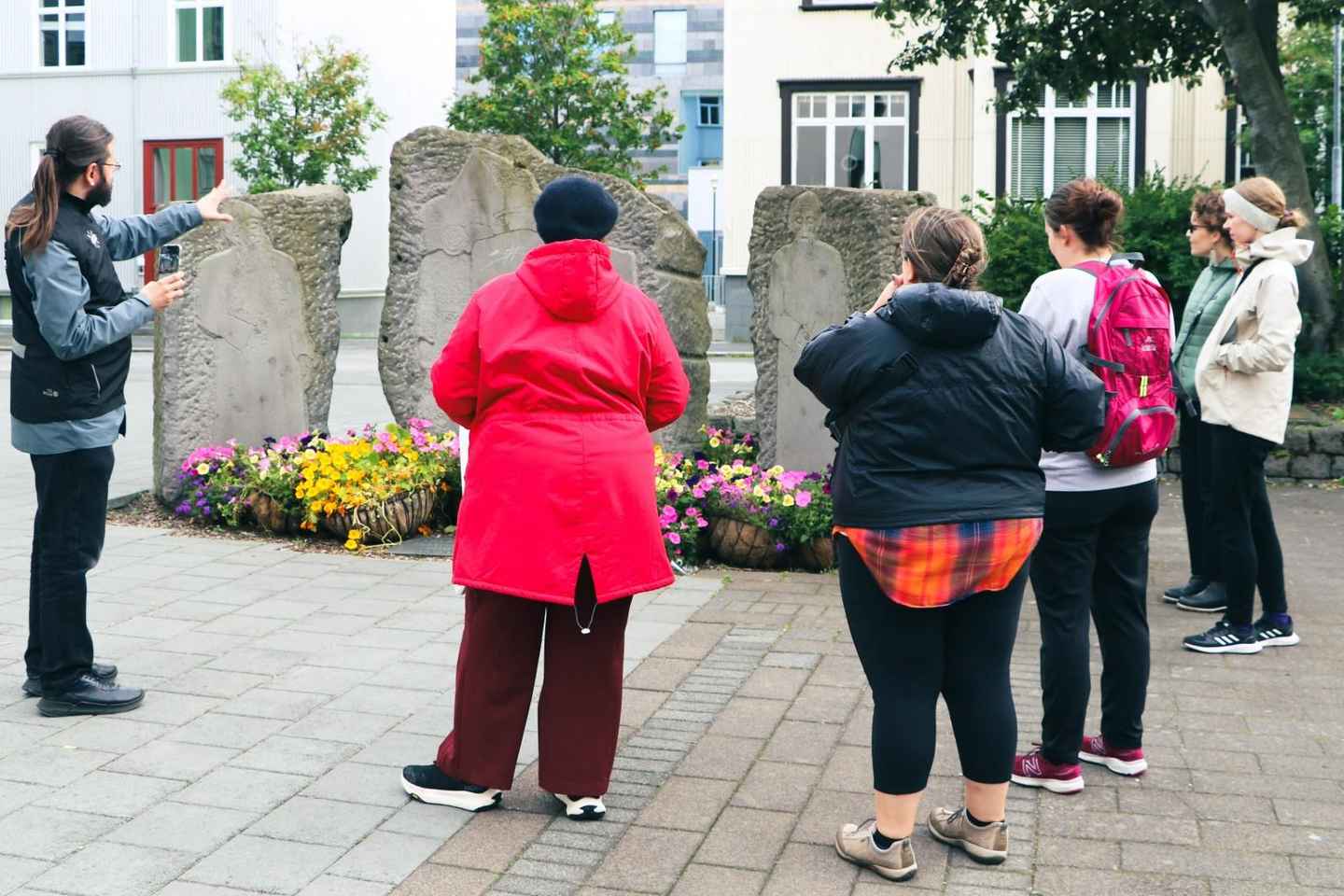 Reykjavik: Guided Folklore Walking Tour