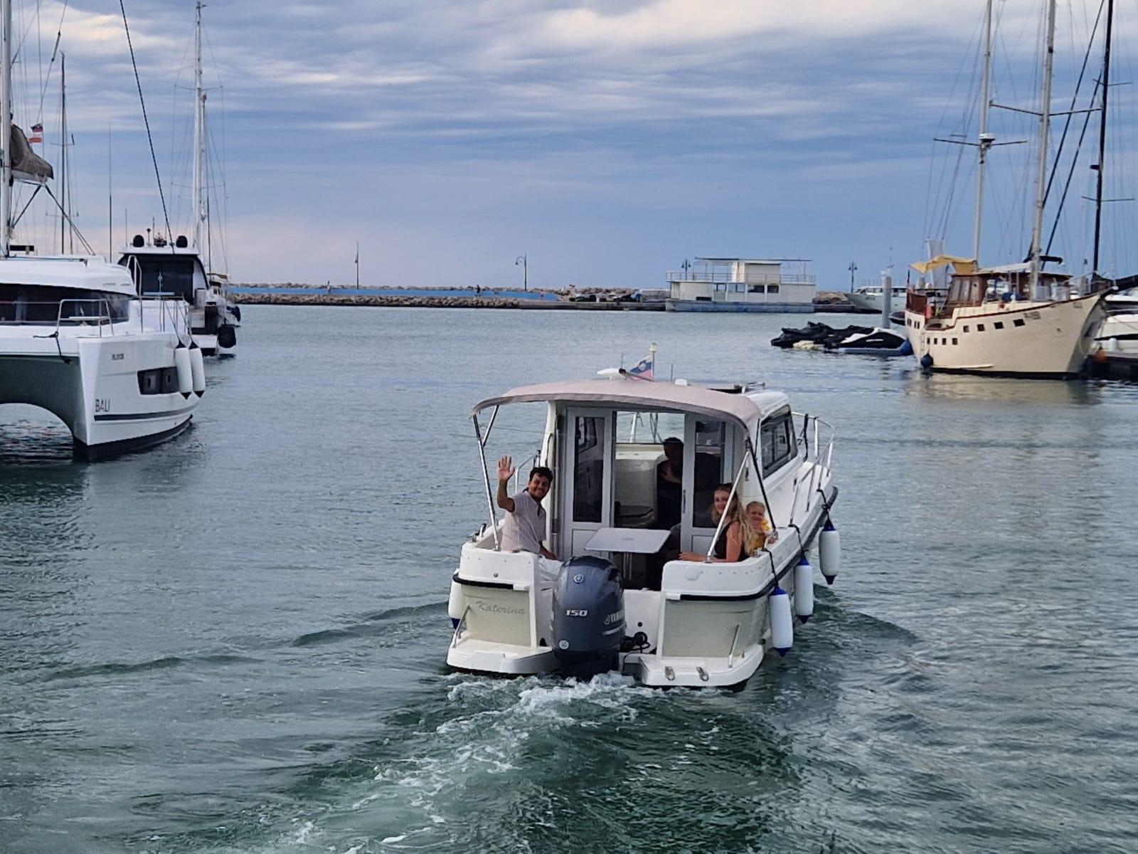 Izola: Private Bootstour & Schwimmen in Bele Skale