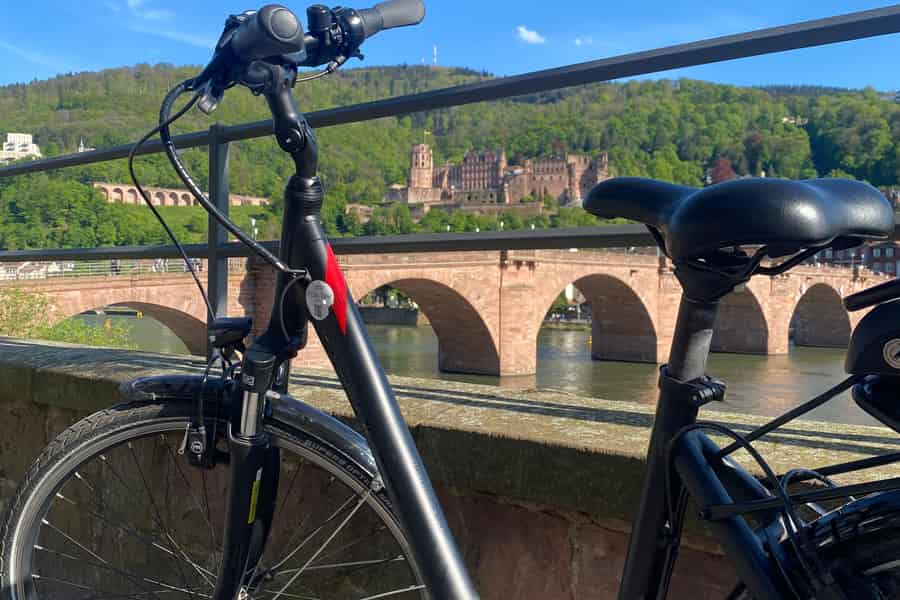 Heidelberg: Stadtrundfahrt mit dem E-Bike. Foto: GetYourGuide Heidelberg: Stadtrundfahrt mit dem E-Bike. Foto: GetYourGuide