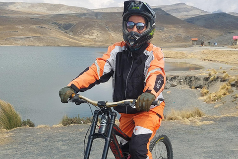 DEATH ROAD TOUR - FIETSENFIETSEN DODENWEG - HELE DAG