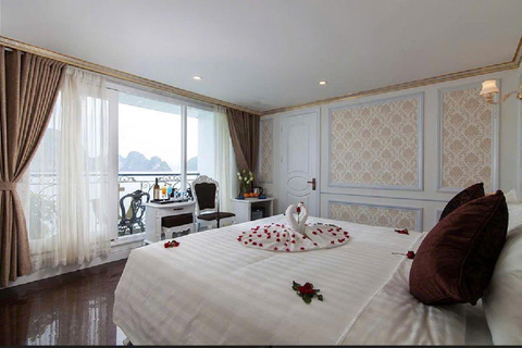 Crociera di 3 giorni e 2 notti nella baia di Ha Long con balcone privatoElegante Suite Standard con balcone privato