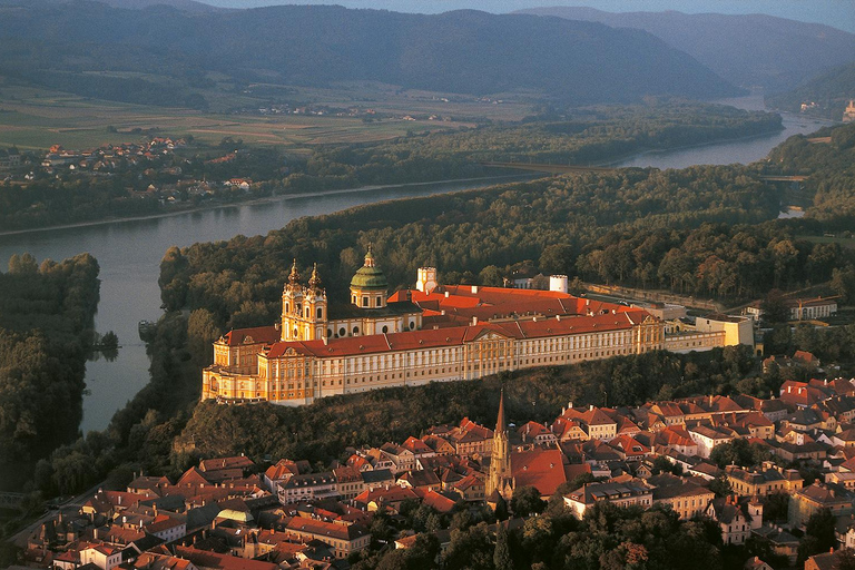 2 Castles and Melk Abbey: Private Guided tour from Vienna