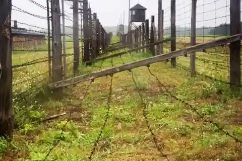 Desde Varsovia: Excursión al Campo de Concentración de Majdanek y Lublin