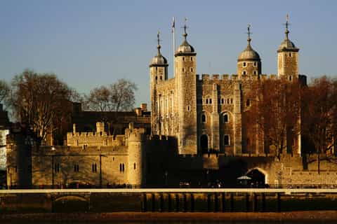 Tower of London and Tower Bridge Early-Access Guided Tour