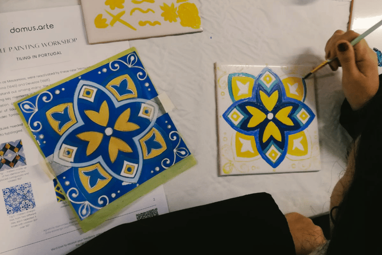 Oporto: Taller de Pintura de Azulejos con Copa de Oporto