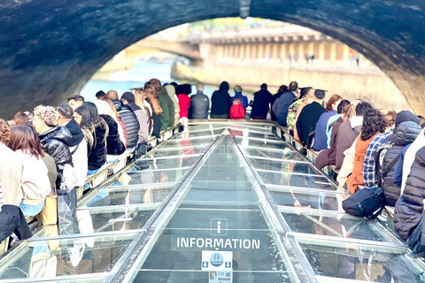 Paris: Seine River Sightseeing Cruise with Parisian Macaron Paris: Seine Day/Evening Cruise & Macaron Experience