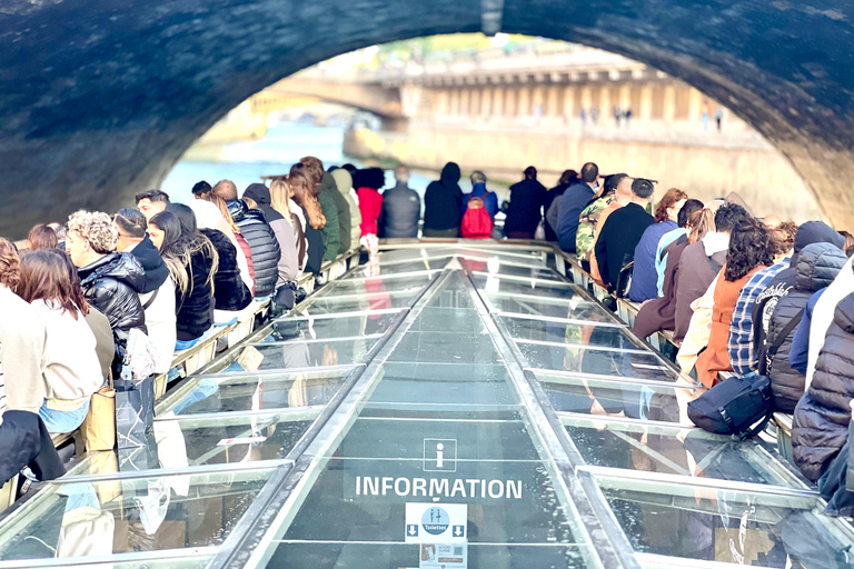 Paris: Seine River Sightseeing Cruise with Parisian Macaron Paris: Seine Day/Evening Cruise & Macaron Experience
